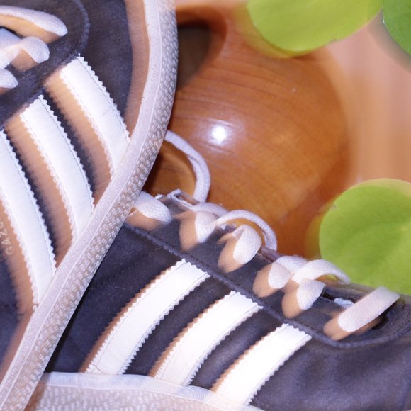 Vintage Adidas - Gazelle Black and White Sz 6.5 - Picture 2 of 4